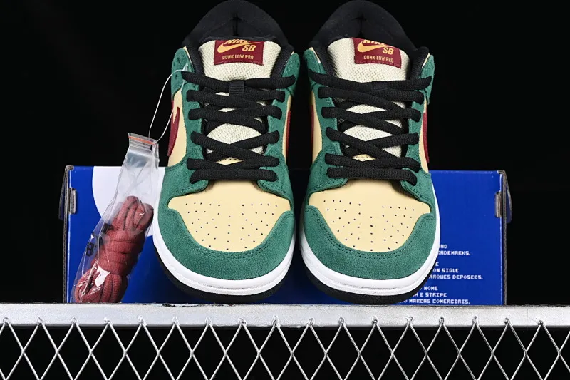 All categories Nk SB Dunk series Nk SB Dunk Low low-top sneakers Nk SB Dunk Low Pro SB smashed backboard fashion casual sneakers 304292-700